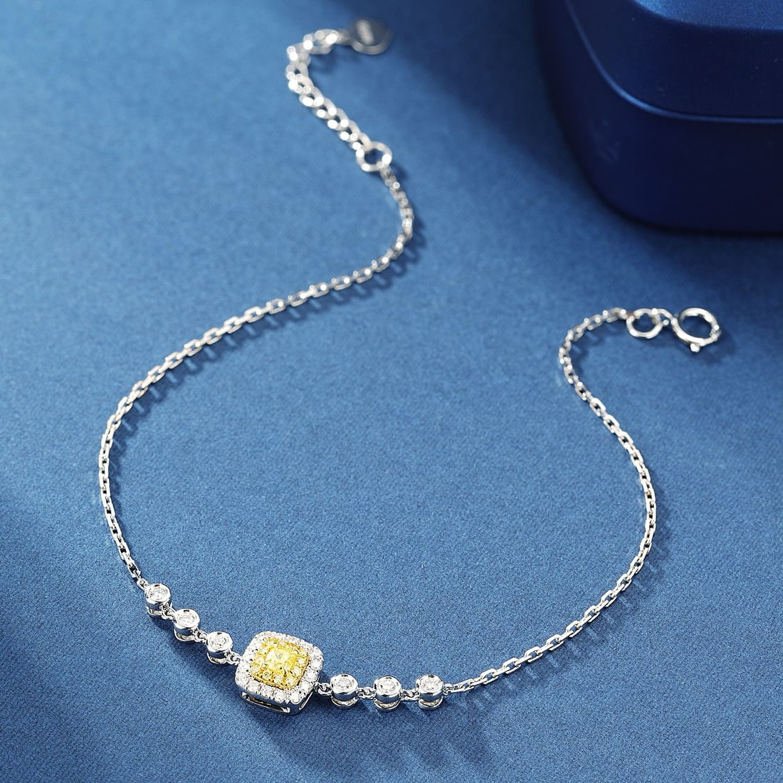 14k Gold 0.40 Ctw Natural Yellow Diamond & Diamond Bracelet - 2