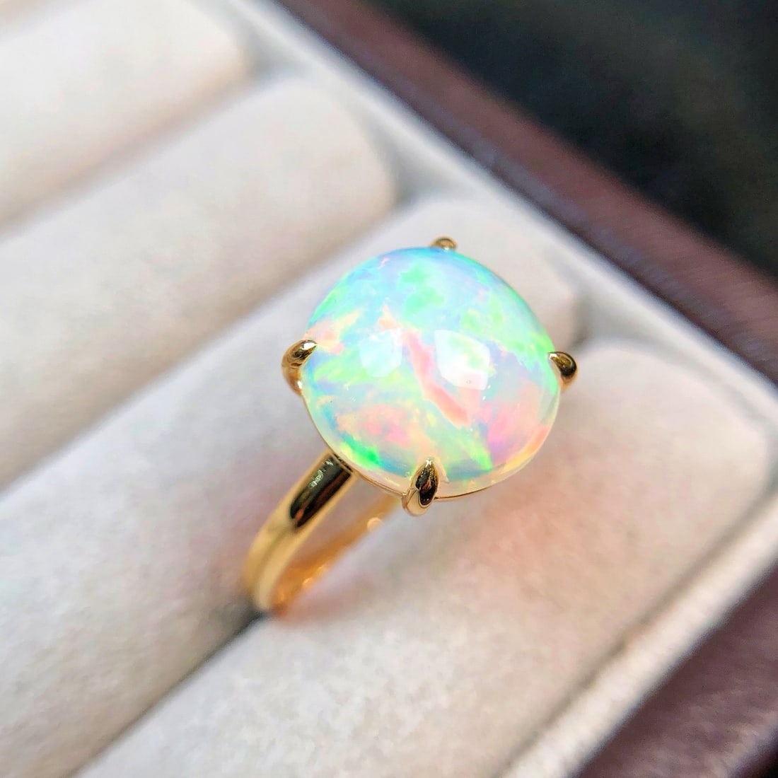 14k Gold 2.66 Ct Natural Opal Ring - 2