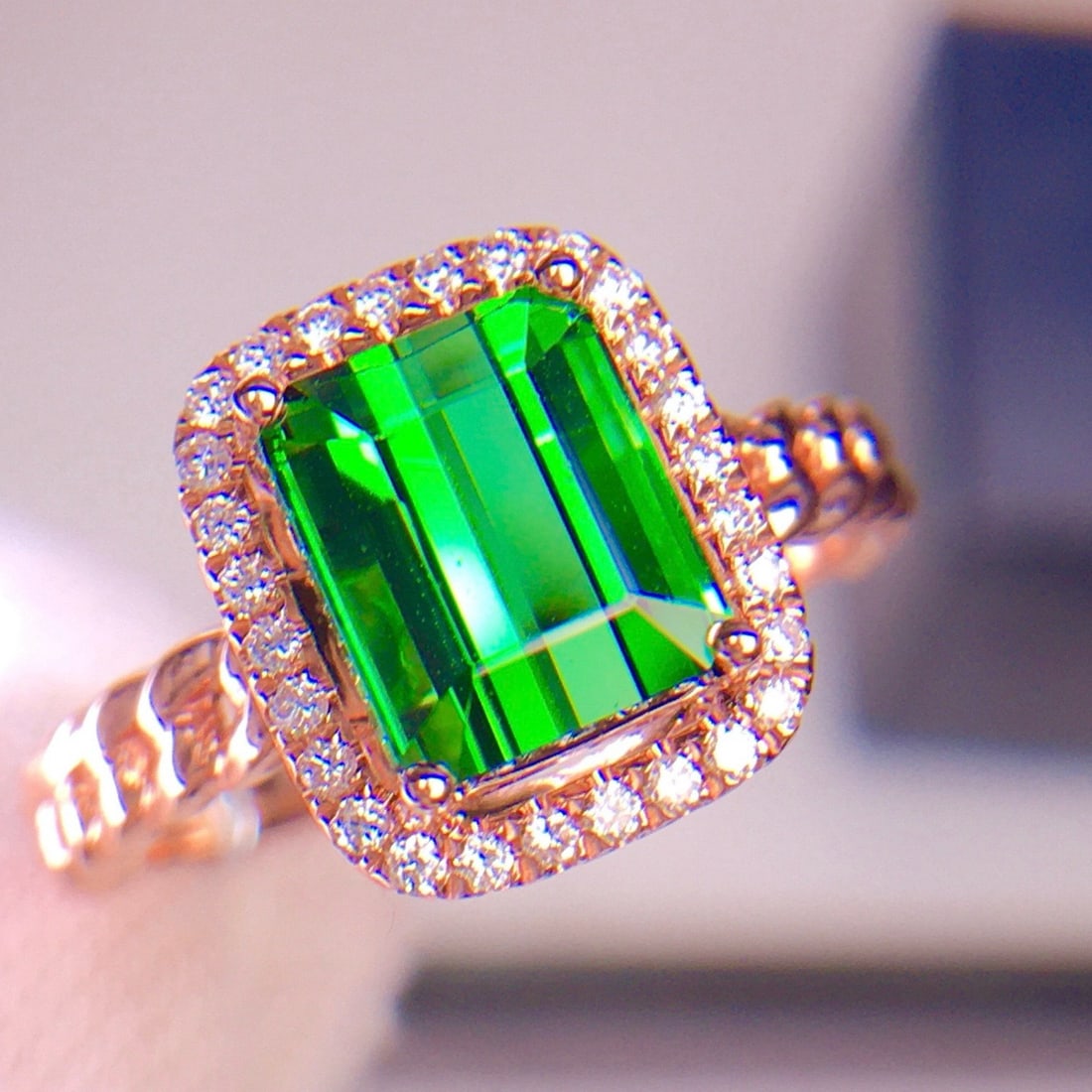 14k Gold 2.9 Ct Natural Tourmaline & Diamond Ring: Ref:231180384 // gold content:14k gold // ring size:7. 25us // // main gemstone:tourmaline // shape:octagonal // carat weight:2. 9ct // color:green // treatment:natural // // adjacent gemstone 2 :