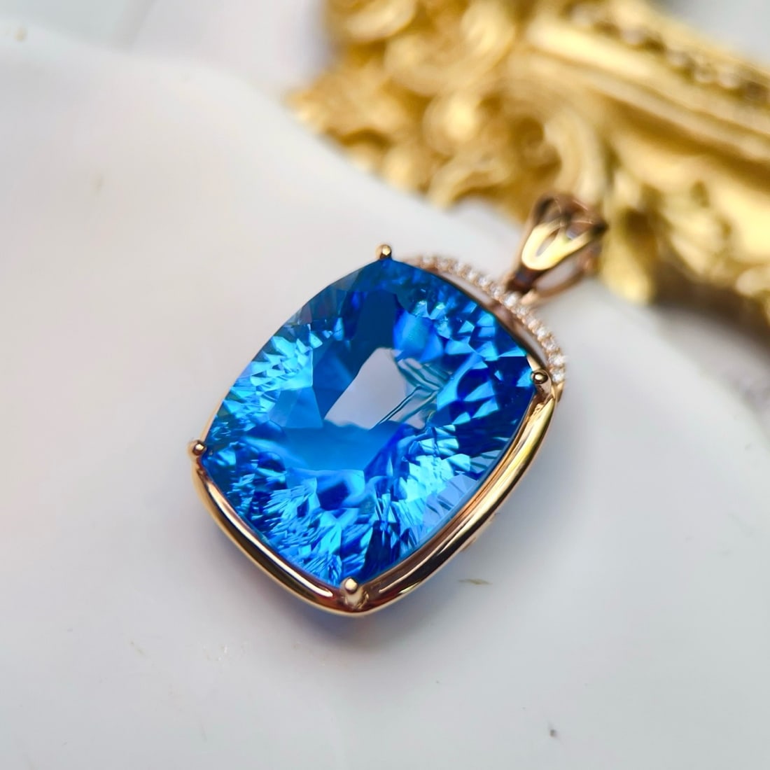 14k Gold 23.04 Ctw Natural Topaz & Diamond Pendant( Without Chain ) - 3