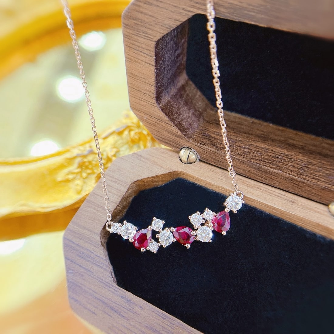 14k Gold 1.26 Ctw Natural Ruby & Diamond Necklace: Ref:231180401 // gold content:14k gold // main gemstone:ruby // shape:pear // carat weight:0. 72ct // color:red // treatment:natural // // adjacent gemstone 2 : diamond // shape:round // carat