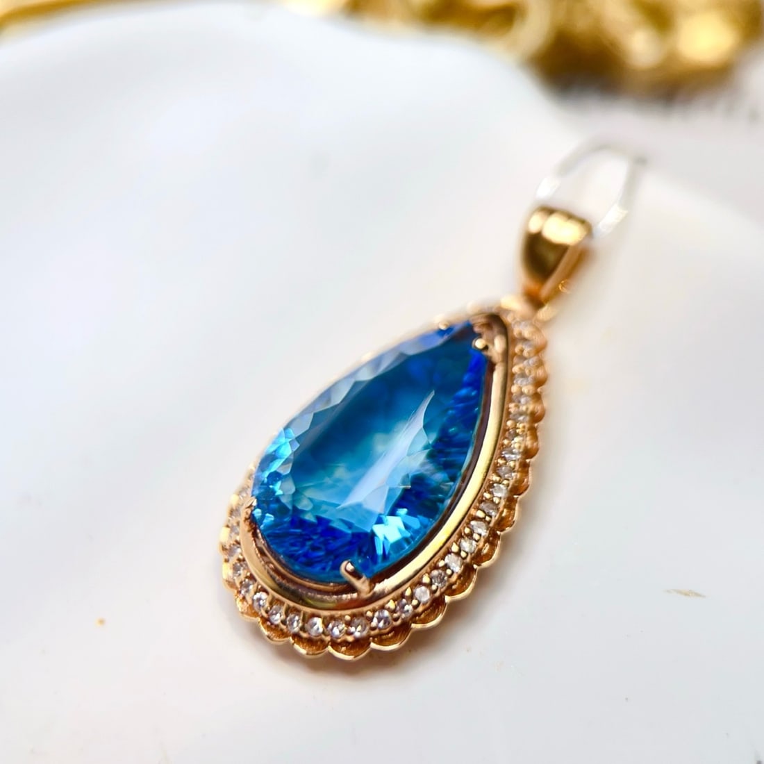 14k Gold 6.8 Ct Natural Topaz & Diamond Pendant( Without Chain ) - 3