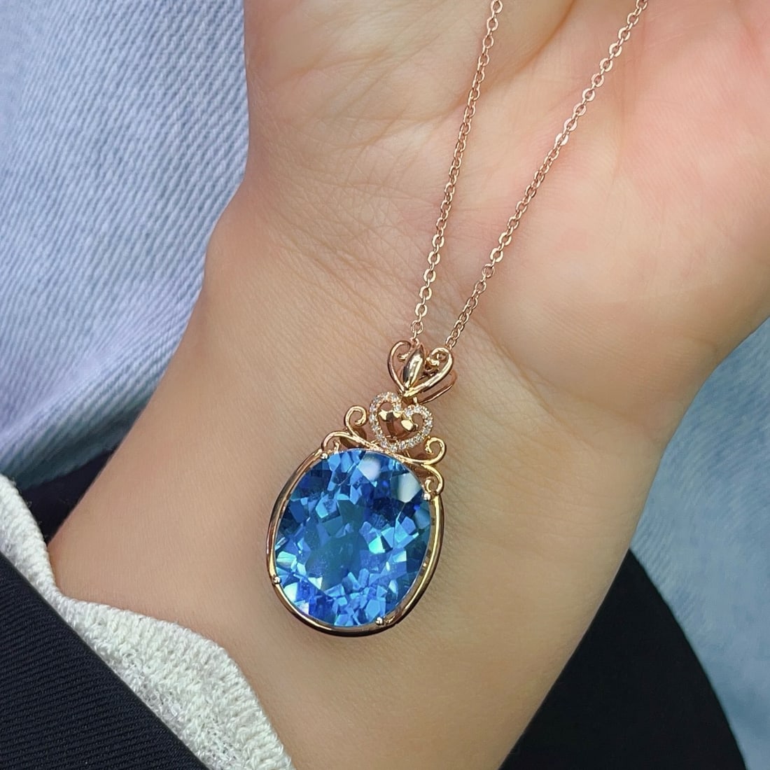 14k Gold 21.70 Ct Natural Topaz & Diamond Pendant( Without Chain ) - 4