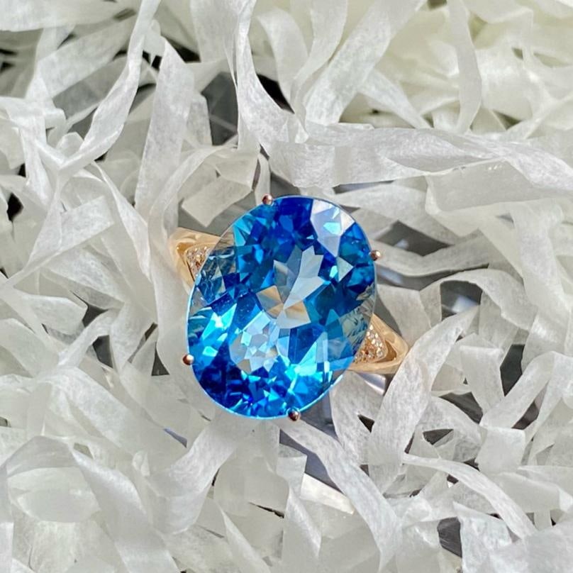 14k Gold 9.25 Ct Natural Topaz & Diamond Ring - 4