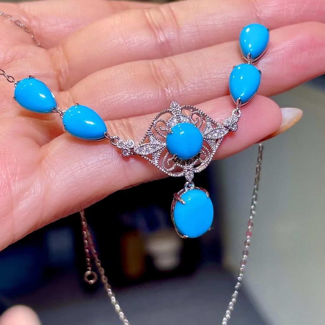 14k Gold 8.87 Ctw Natural Blue Turquoise & Diamond Necklace - 2