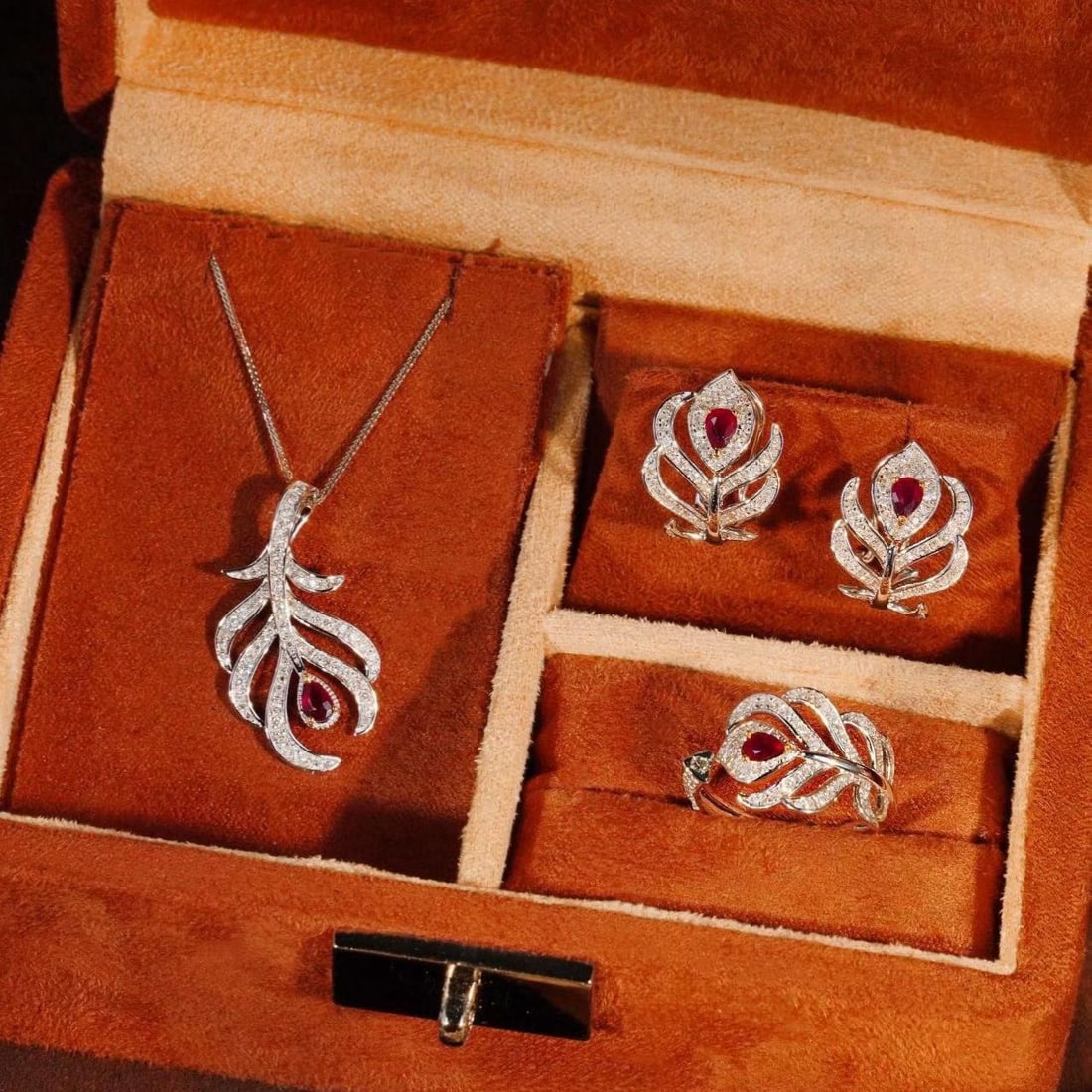 14k Gold 2.2 Ctw Natural Ruby & Diamond Jewelry Set: Ref:231181091 // gold content:14k gold // ring size:7. 25us // // pendant(without chain) // main gemstone:ruby & diamond // shape:pear & round // carat weight:0. 6ct // color:red & white // treatment: