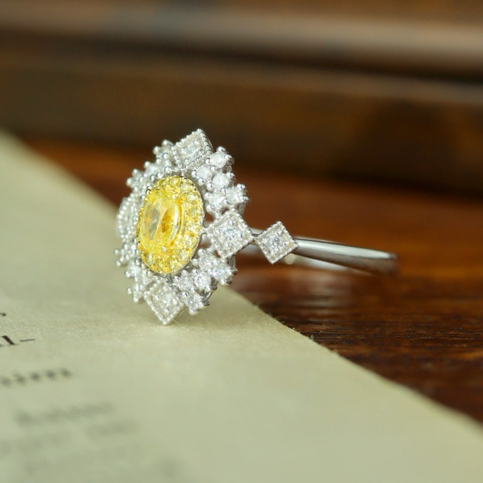 14k Gold 0.55 Ctw Natural Yellow Diamond & Diamond Ring - 2
