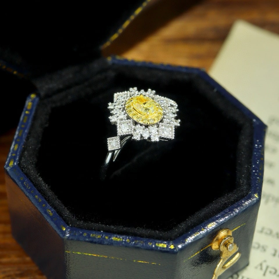 14k Gold 0.55 Ctw Natural Yellow Diamond & Diamond Ring - 4