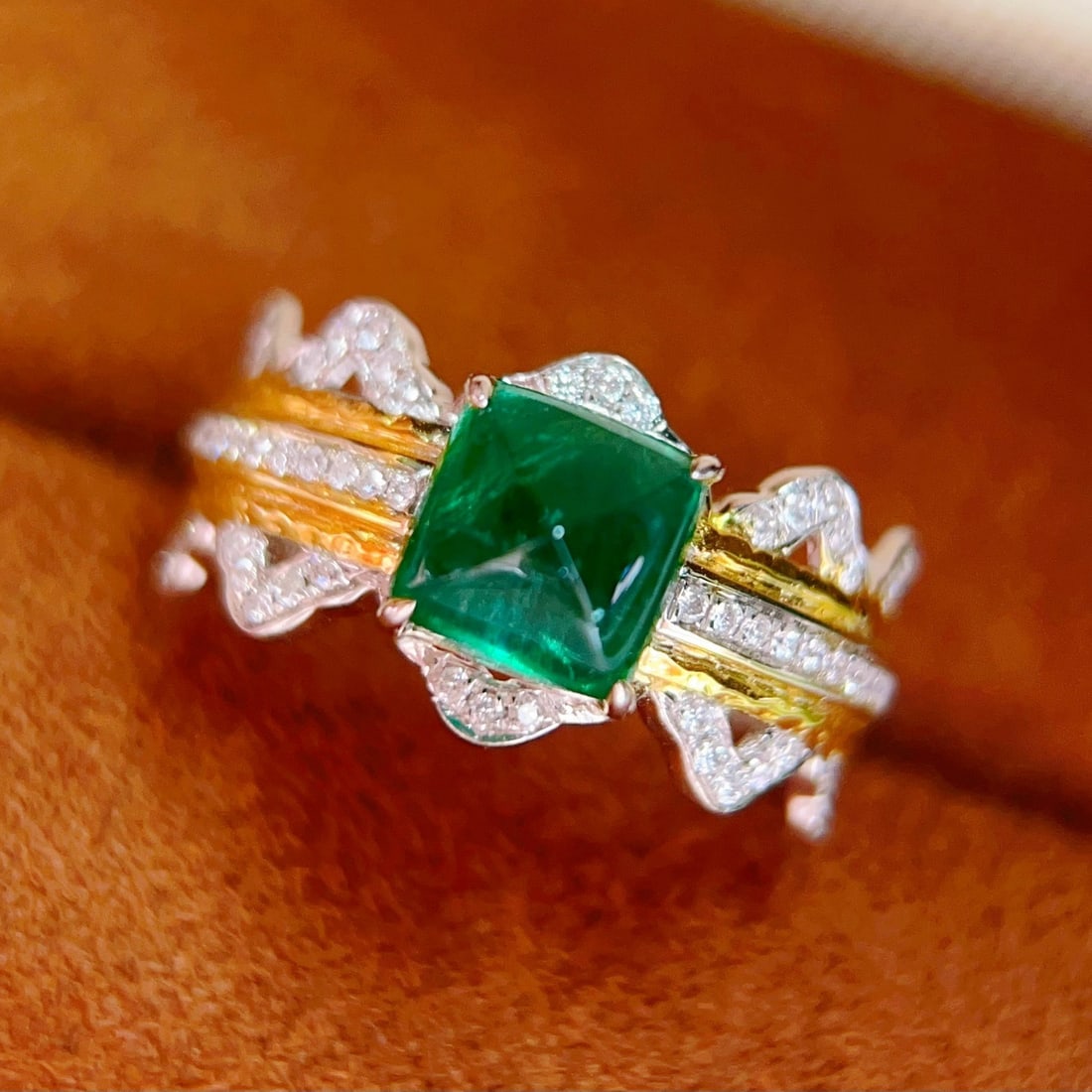 14k Gold 2.3 Ct Natural Emerald & Diamond Ring - 5
