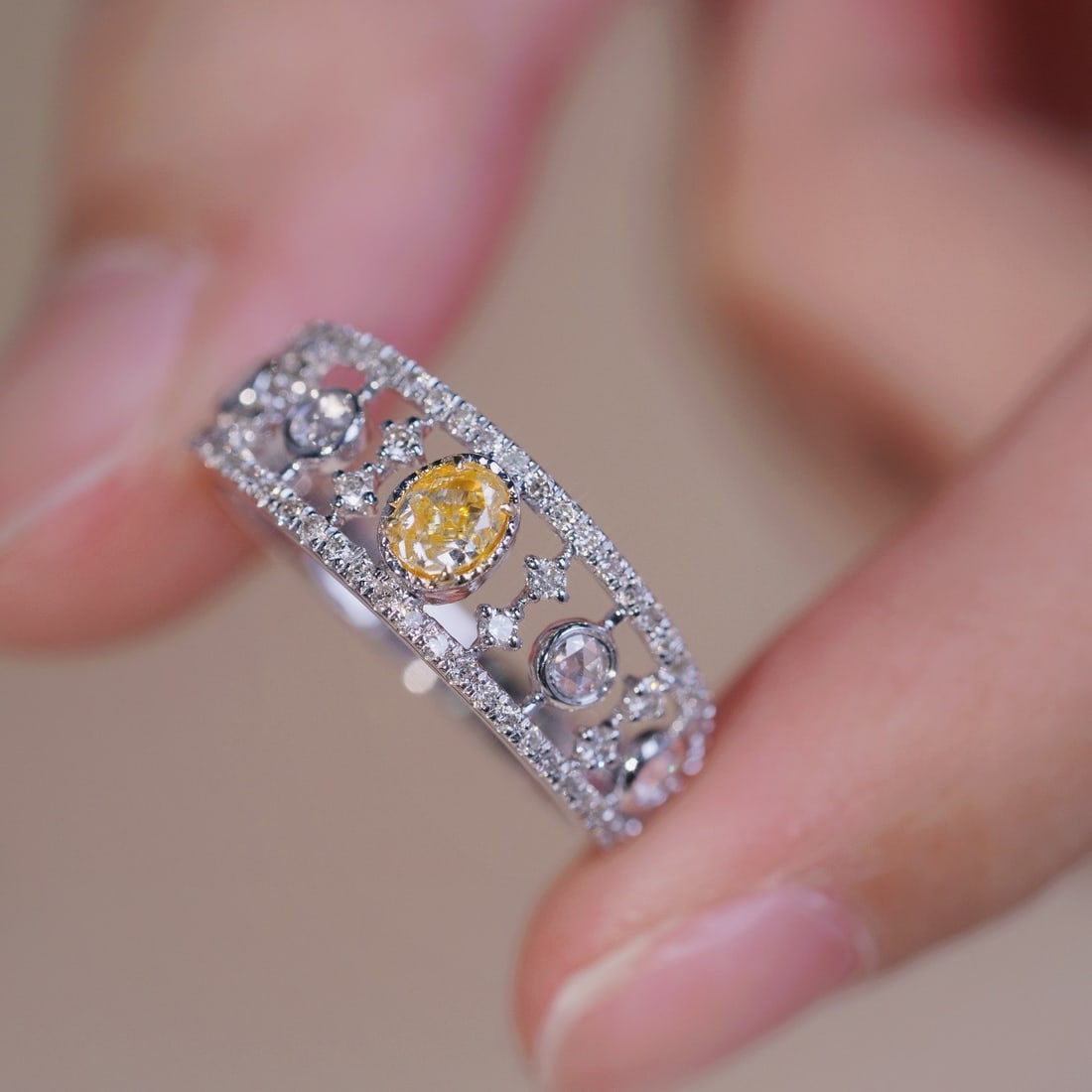 14k Gold 0.60 Ctw Natural Yellow Diamond & Diamond Ring - 2