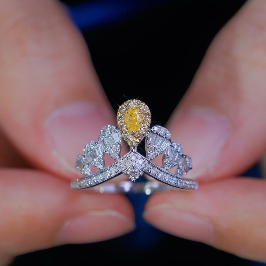 14k Gold 0.55 Ctw Natural Yellow Diamond & Diamond Ring: Ref:231181151 // gold content:14k gold // ring size:7. 25us // // main gemstone:yellow diamond // shape:pear // carat weight:0. 12ct // color:yellow // treatment:natural // // adjacent gemstone 2 : di