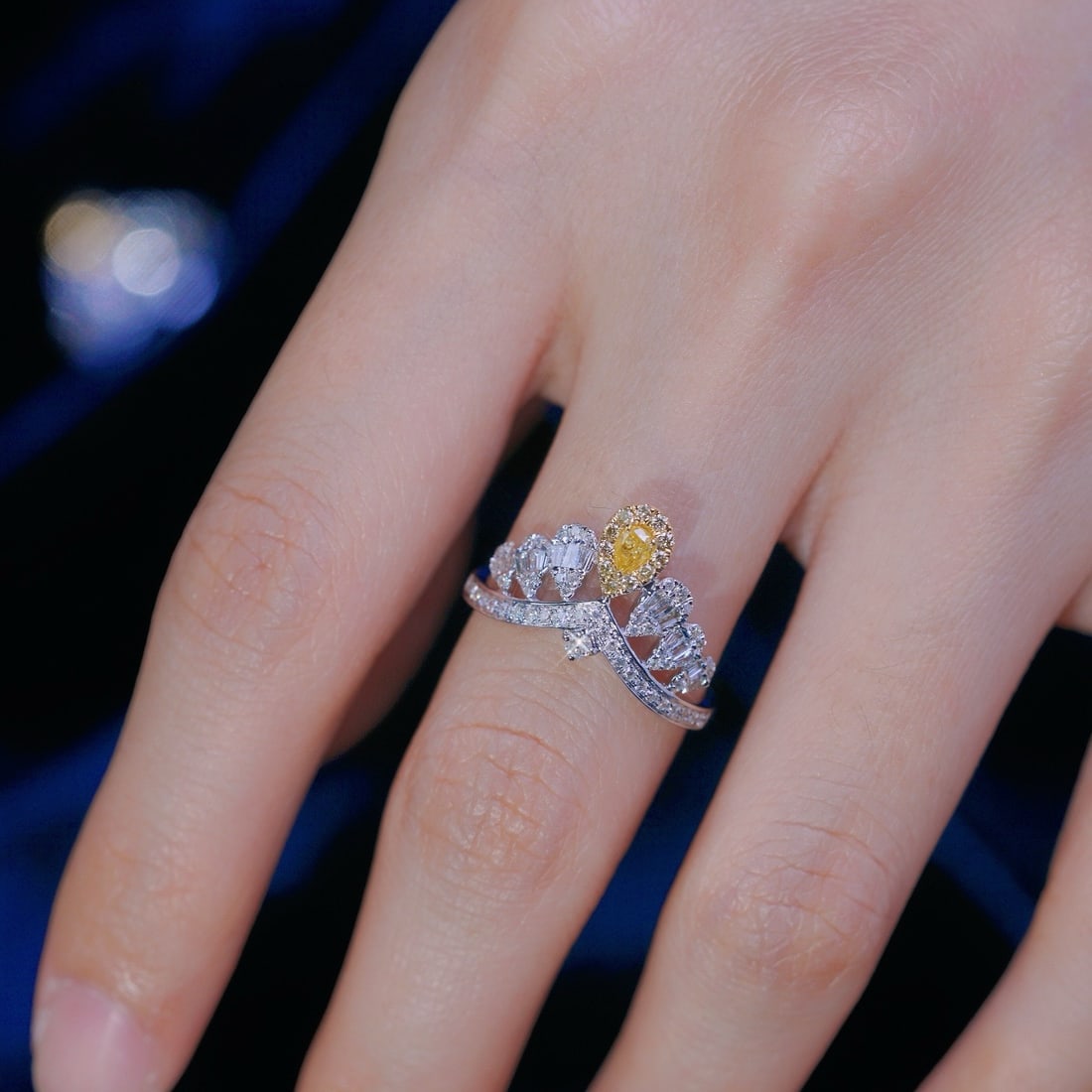 14k Gold 0.55 Ctw Natural Yellow Diamond & Diamond Ring - 3