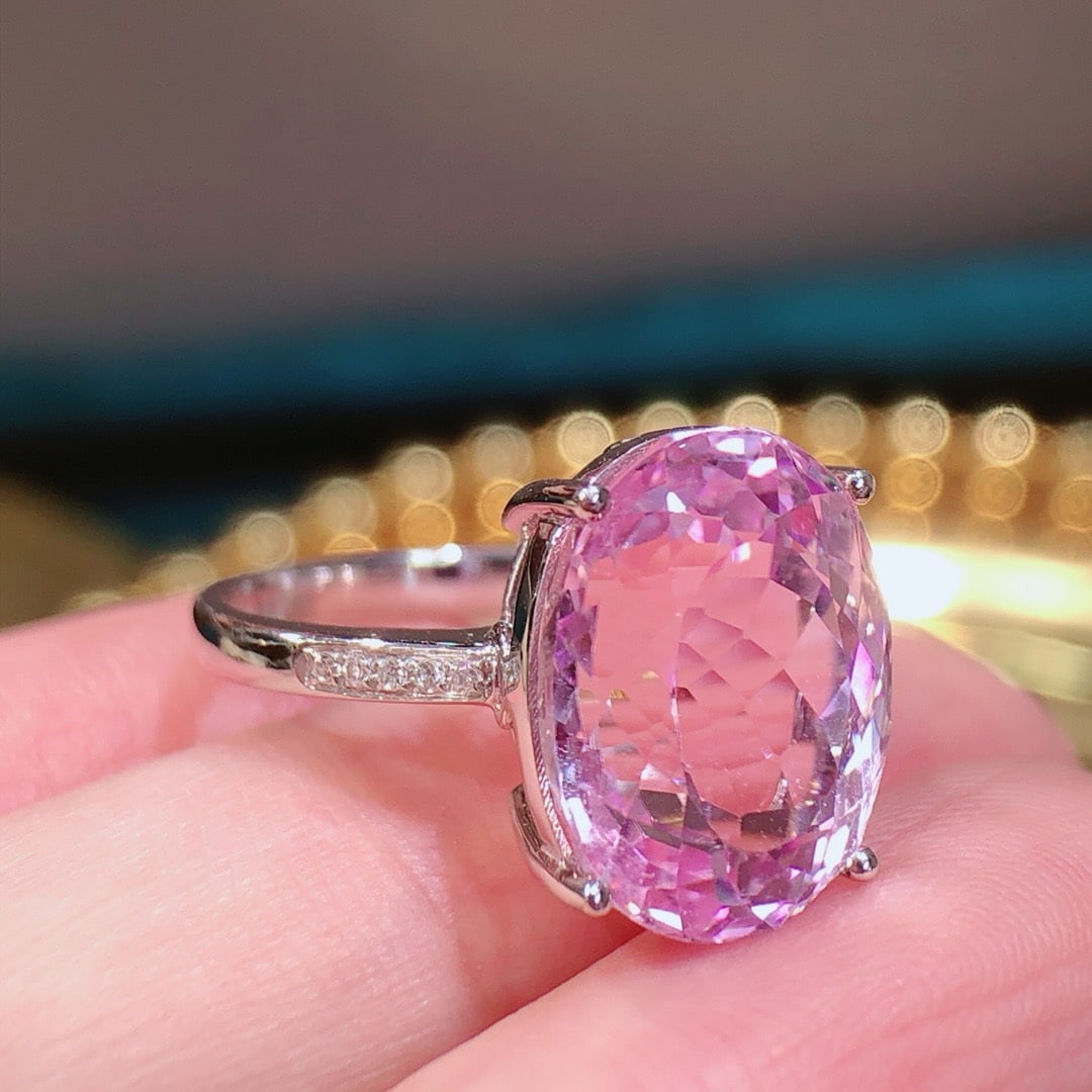 14k Gold 9.4 Ct Natural Kunzite & Diamond Ring - 4