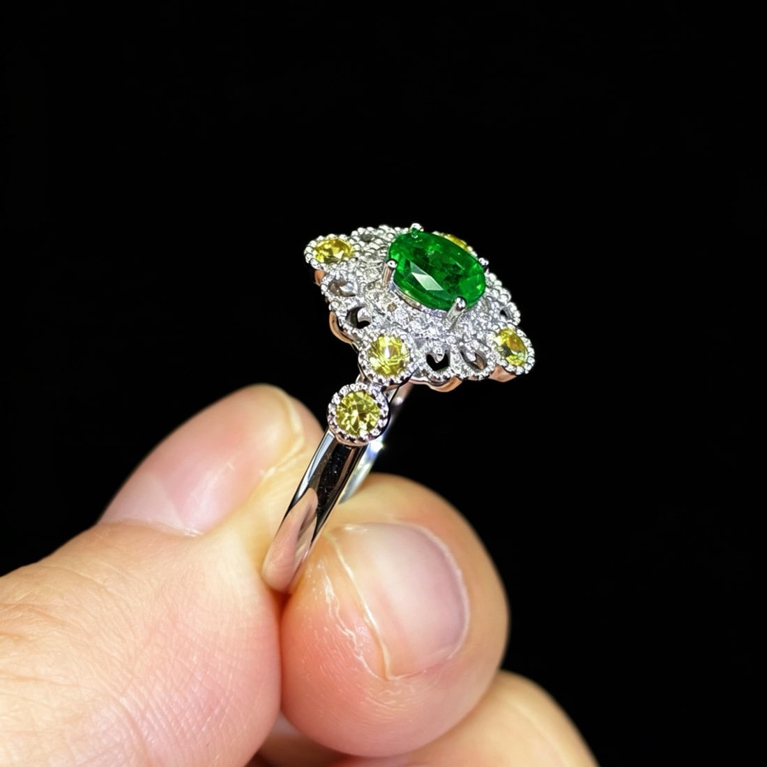 14k Gold 0.77 Ctw Natural Emerald & Sapphire Ring - 4