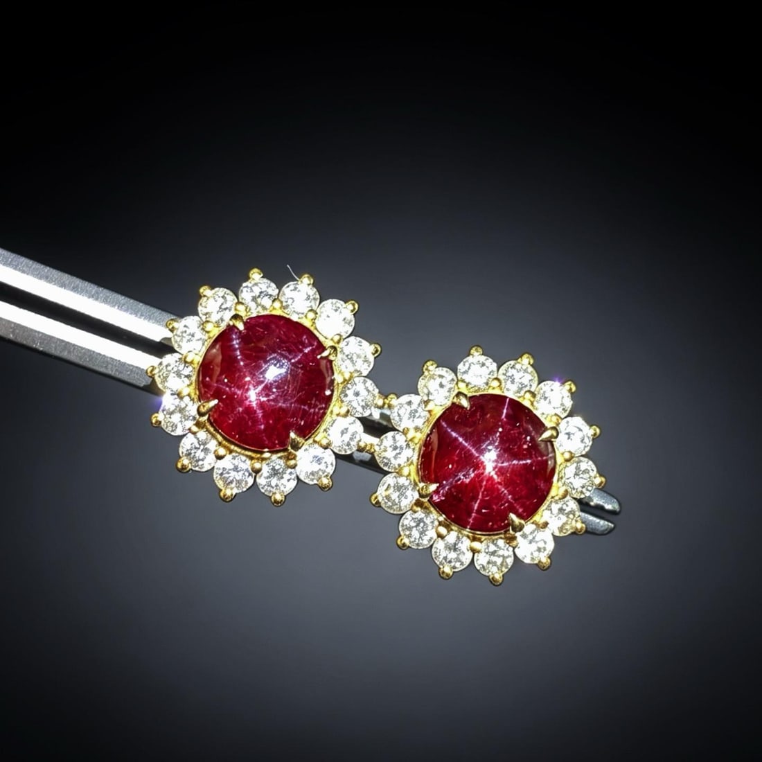 14k Gold 8.30 Ctw Natural Star Ruby & Diamond Earrings: Ref:231181180 // gold content:14k gold // main gemstone:star ruby // shape:round // carat weight:7. 14ct // color:red // treatment:natural // cut grade:g // // adjacent gemstone 2 : diamond //