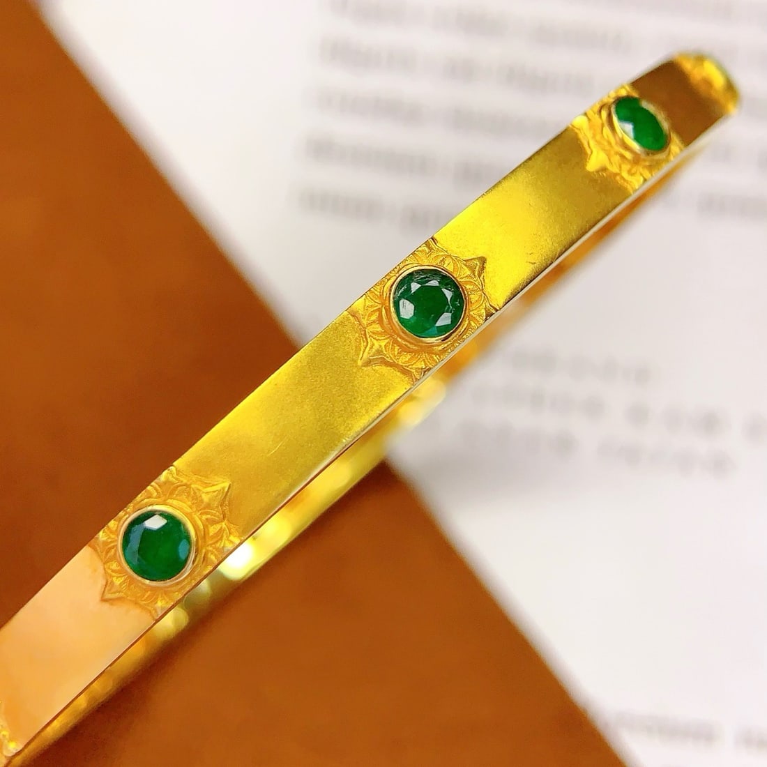 14k Gold 3.8 Ct Natural Emerald Bangle - 4
