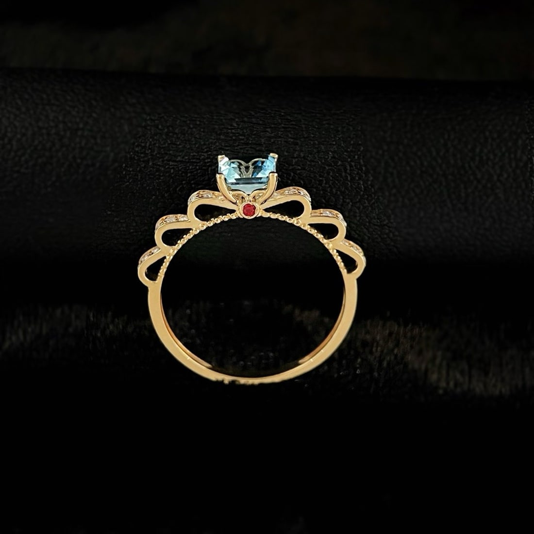 14k Gold 0.71 Ctw Natural Aquamarine & Diamond Ring - 4