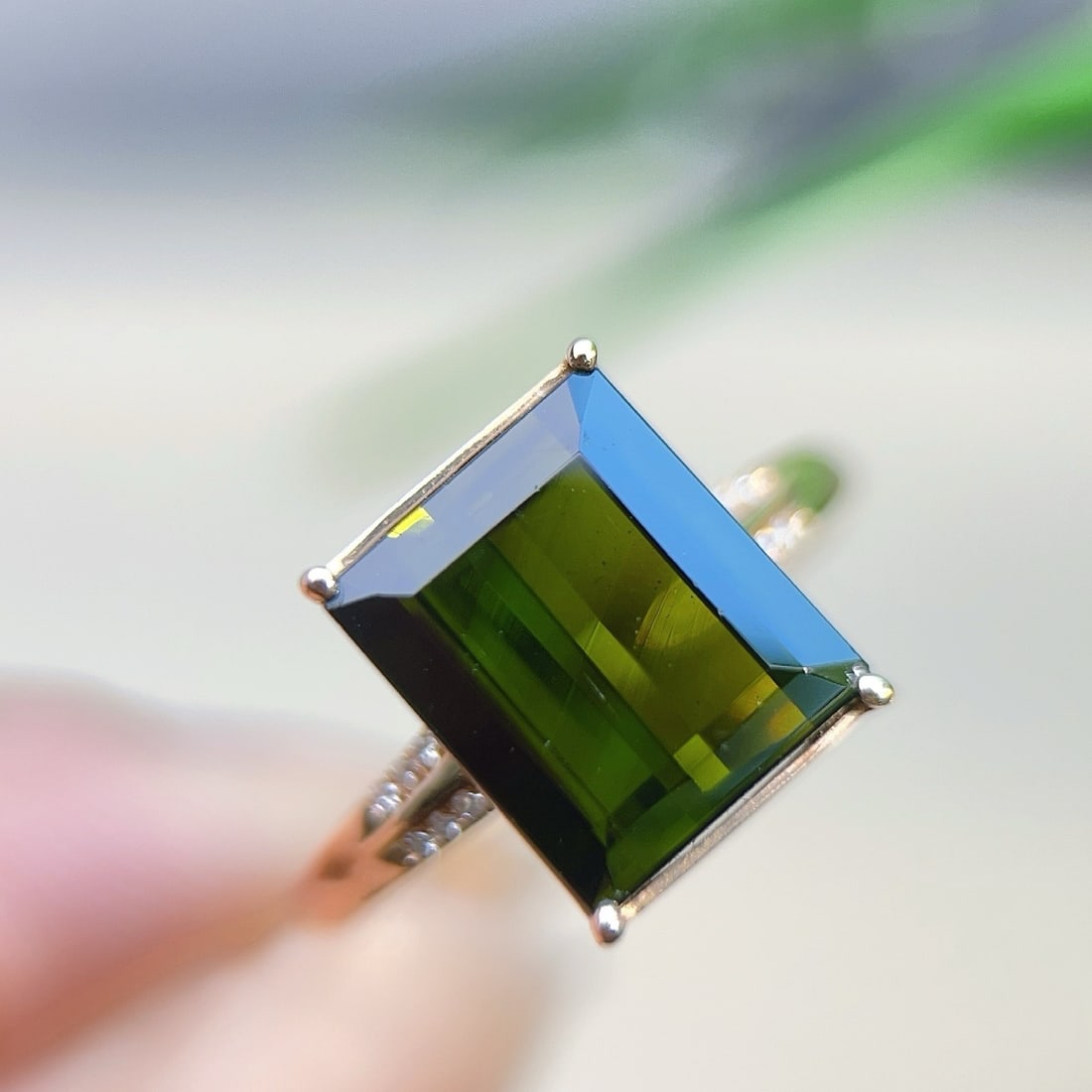 14k Gold 4.30 Ctw Natural Tourmaline & Diamond Ring: Ref:231181217 // gold content:14k gold // ring size:7. 25us // // main gemstone:tourmaline // shape:octagonal // carat weight:4. 25ct // color:green // treatment:natural // // adjacent gemstone 2 :