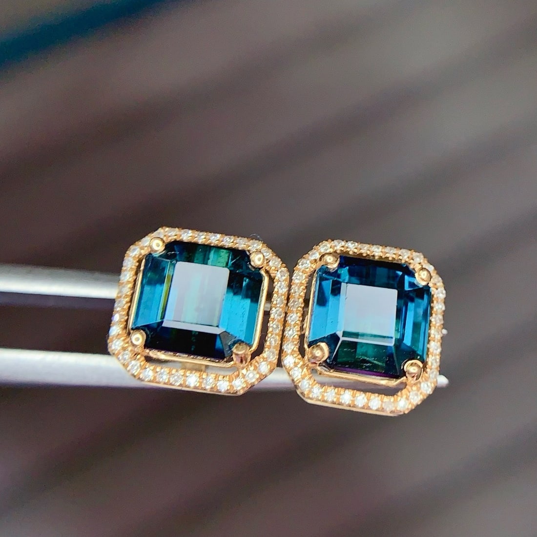 14k Gold 4.5 Ct Natural Tourmaline & Diamond Earrings - 3