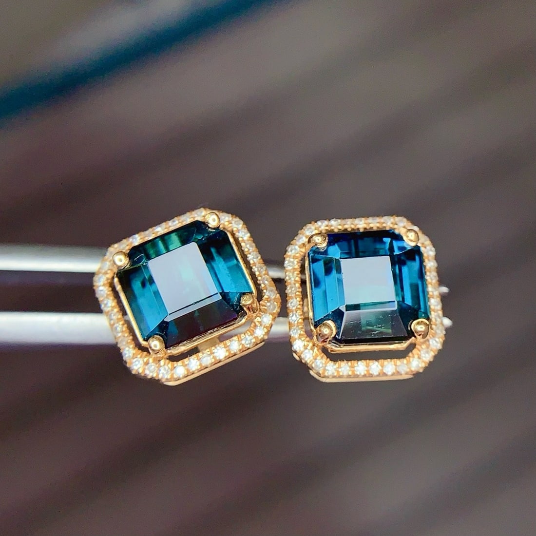 14k Gold 4.5 Ct Natural Tourmaline & Diamond Earrings - 7