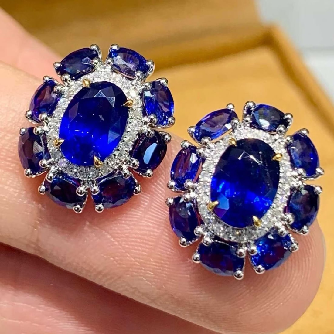14k Gold 5.01 Ct Natural Sapphire & Diamond Earrings - 2