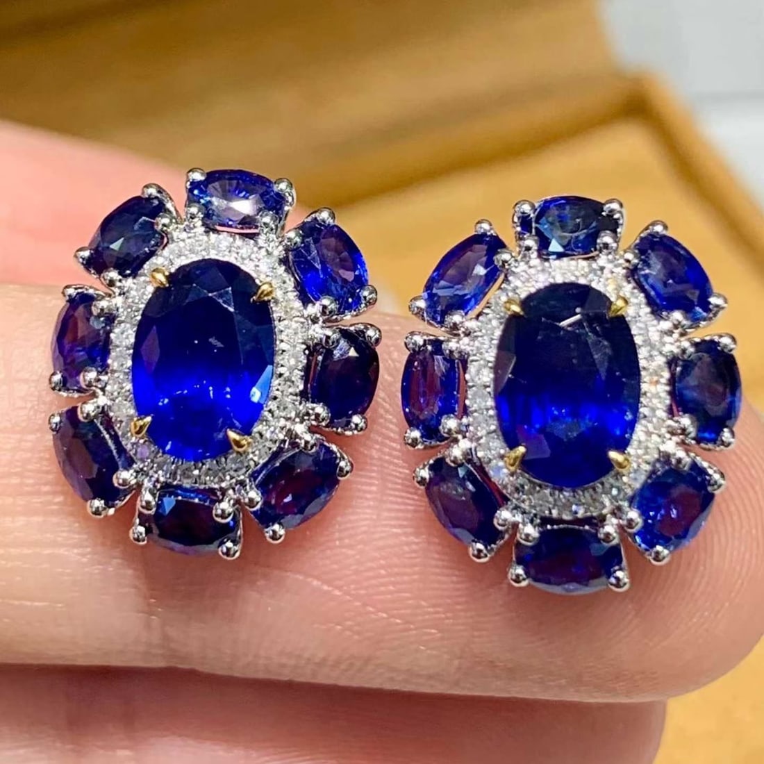 14k Gold 5.01 Ct Natural Sapphire & Diamond Earrings - 3