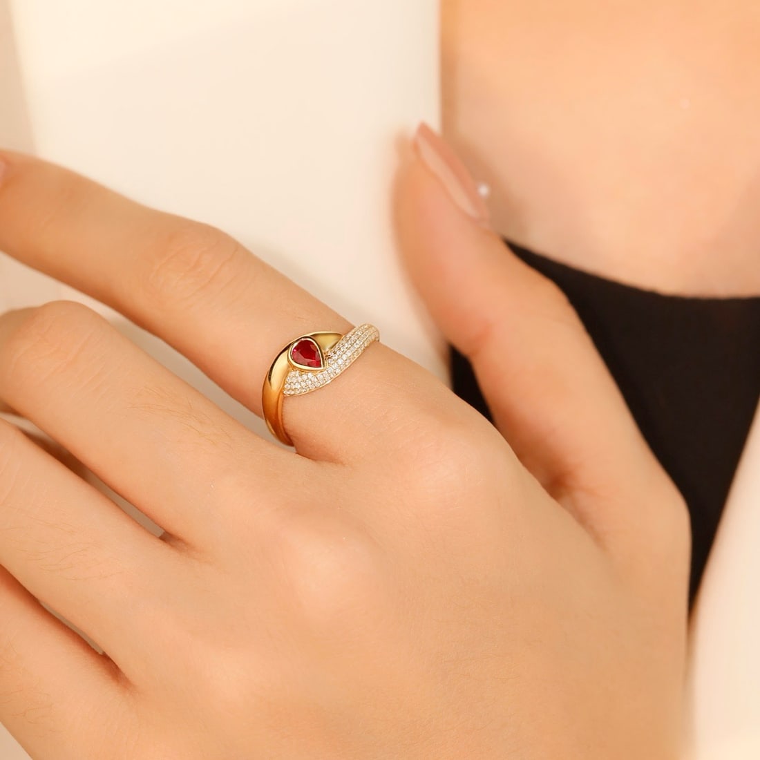 14k Gold 0.69 Ctw Vivid Red Natural Ruby & Diamond Ring - 5