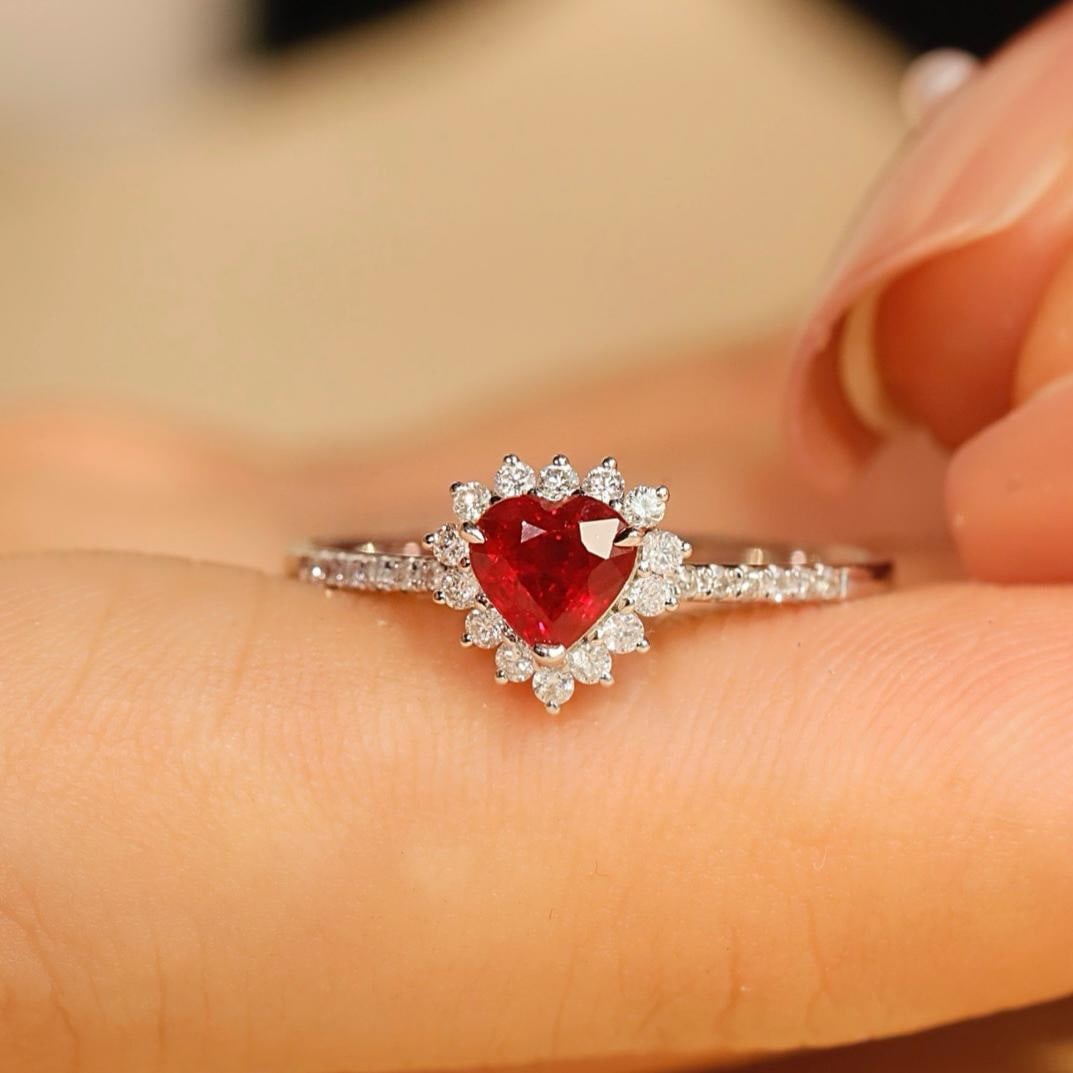 14k Gold 0.80 Ctw Vivid Red Natural Ruby & Diamond Ring: Ref:231181259 // gold content:14k gold // ring size:7. 25us // // main gemstone:ruby // shape:heart // carat weight:0. 61ct // color:vivid red // treatment:natural // // adjacent gemstone 2 : diamond 
