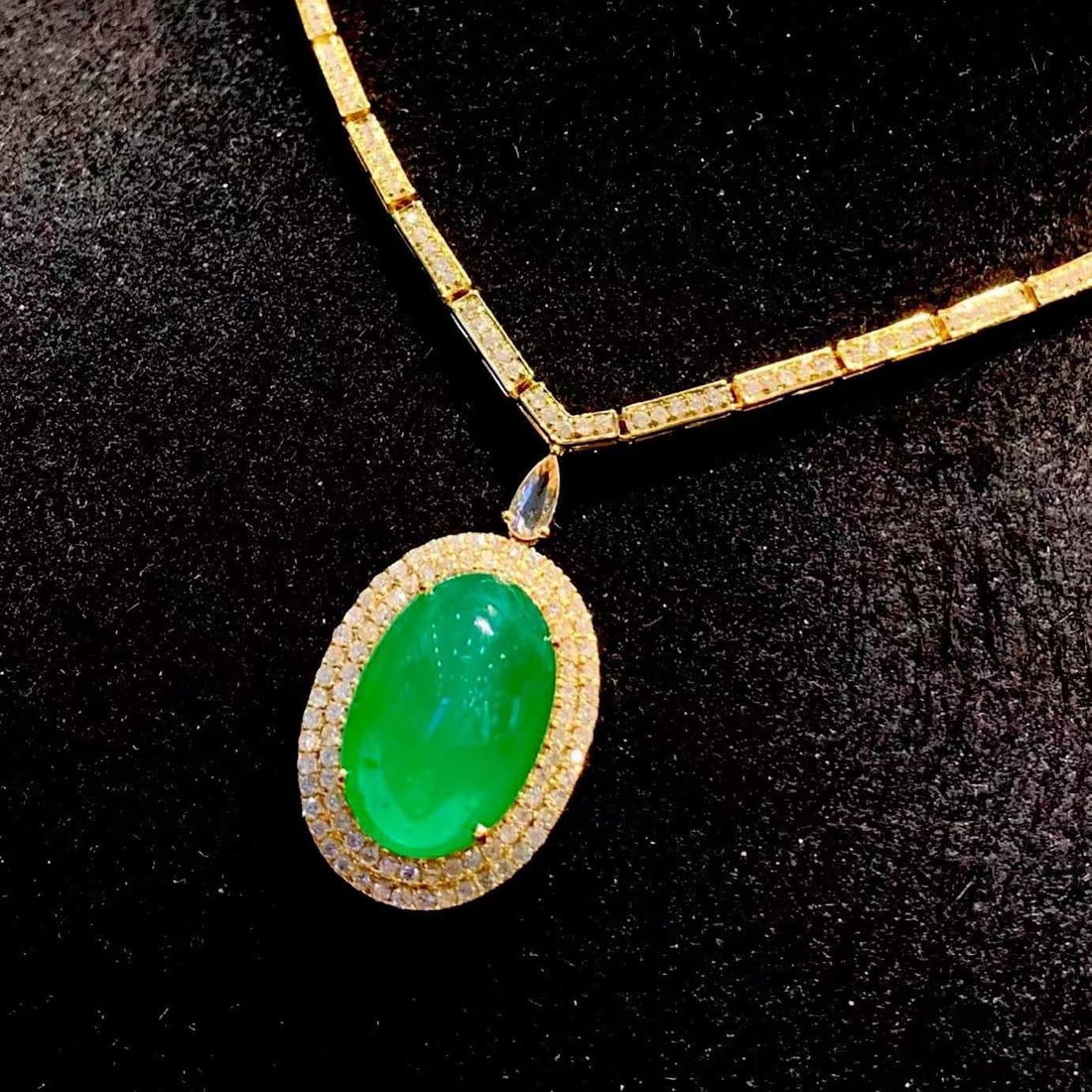 14k Gold 6.65 Ct Natural Emerald & Diamond Necklace - 4