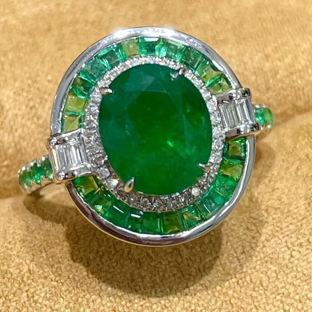 14k Gold 3.73 Ct Natural Emerald & Diamond Ring - 5