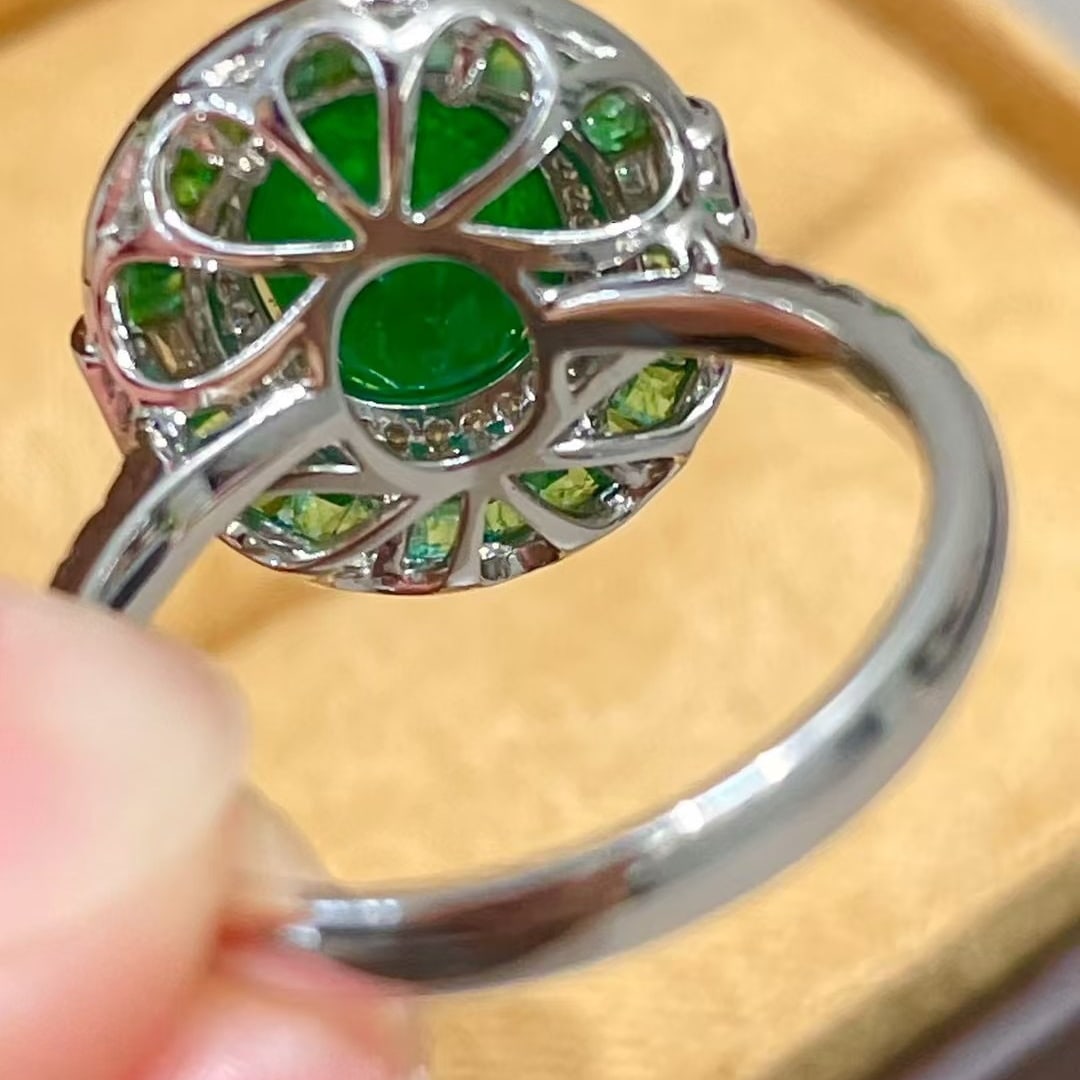 14k Gold 3.73 Ct Natural Emerald & Diamond Ring - 6