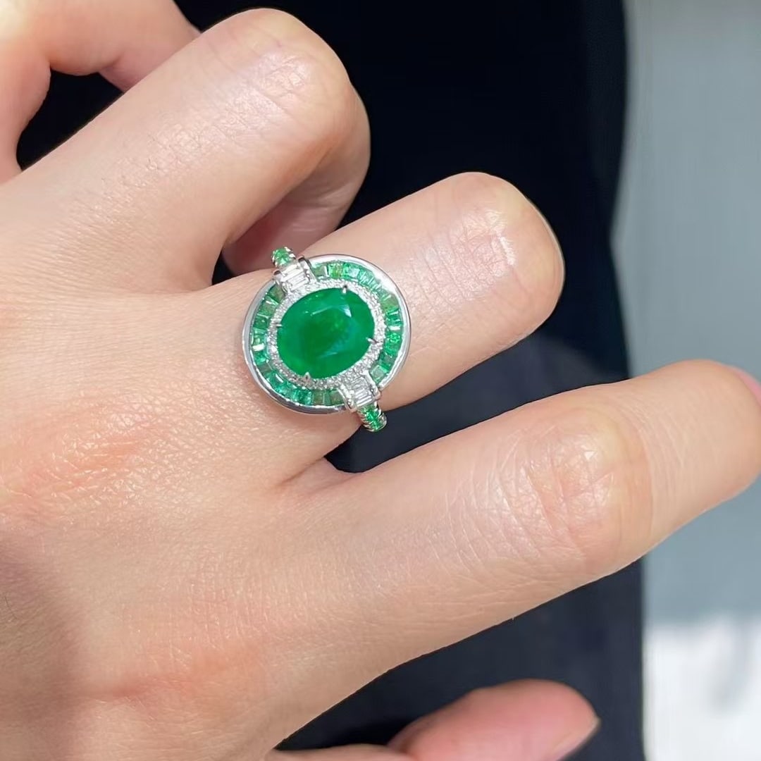 14k Gold 3.73 Ct Natural Emerald & Diamond Ring - 7