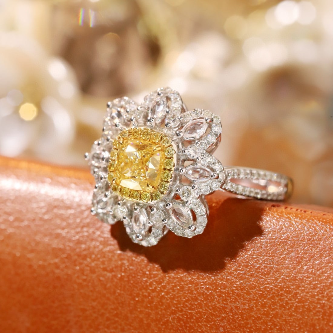 14k Gold 1.56 Ctw Natural Yellow Diamond & Diamond Ring - 7