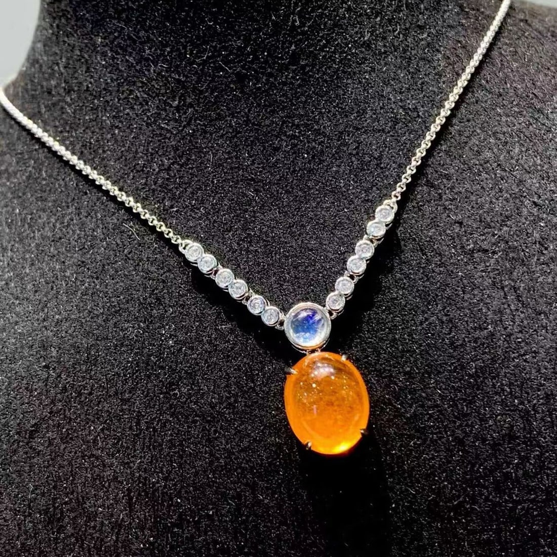 14k Gold 6.2 Ct Natural Spessartine & Diamond Necklace - 2