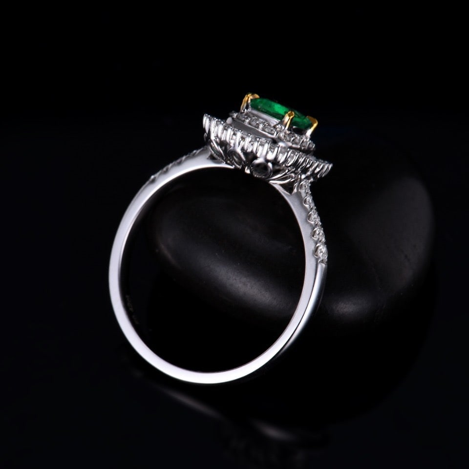 14k Gold 0.97 Ctw Natural Emerald & Diamond Ring - 4