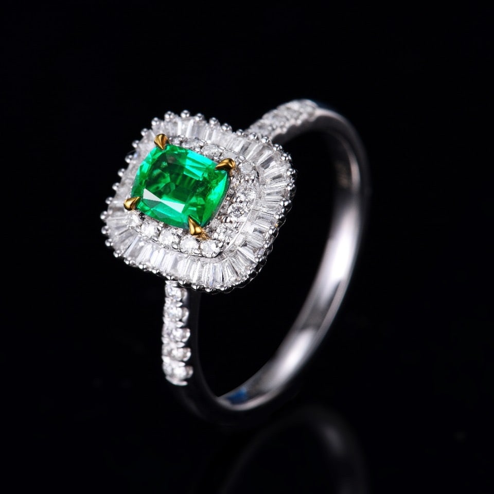 14k Gold 0.97 Ctw Natural Emerald & Diamond Ring - 5