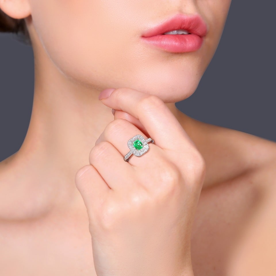 14k Gold 0.97 Ctw Natural Emerald & Diamond Ring - 7
