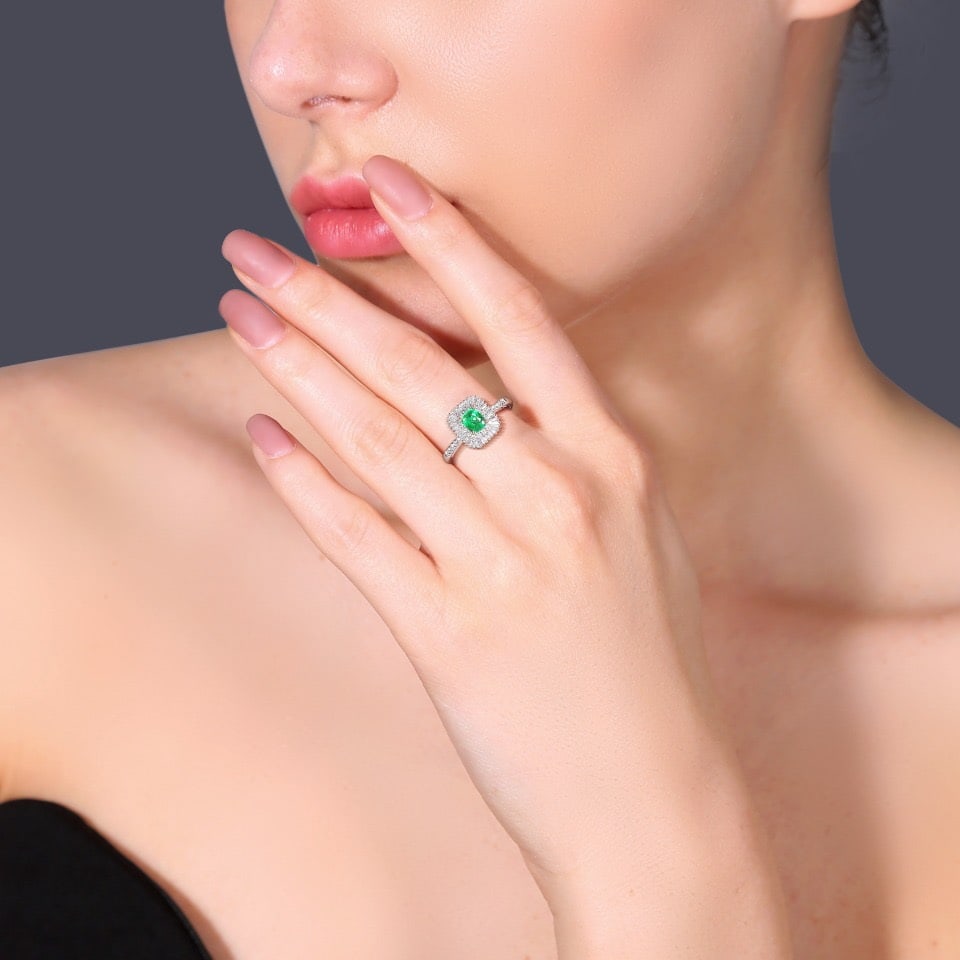 14k Gold 0.97 Ctw Natural Emerald & Diamond Ring - 8