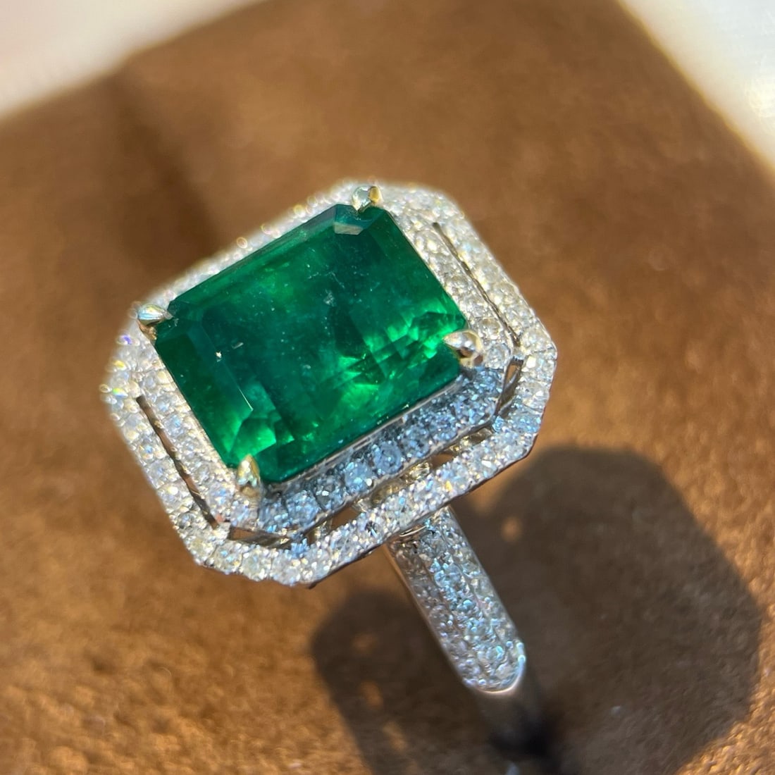 14k Gold 3.94 Ctw Natural Emerald & Diamond Ring - 2