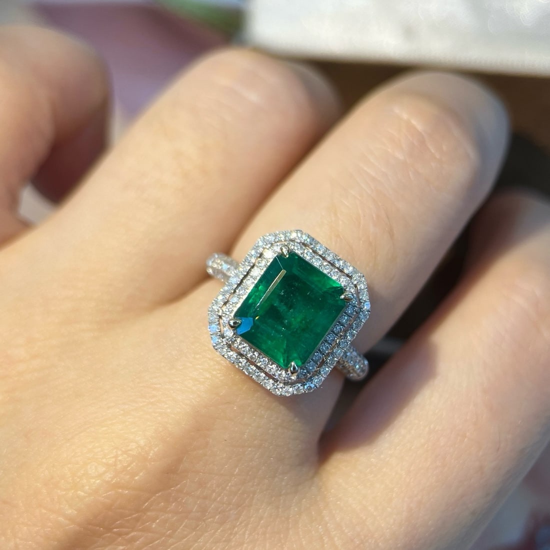14k Gold 3.94 Ctw Natural Emerald & Diamond Ring - 6