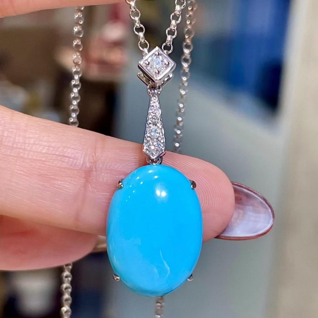 14k Gold 10.11 Ctw Natural Blue Turquoise & Diamond Necklace: Ref:231182057 // gold content:14k gold // main gemstone:blue turquoise // shape:oval // carat weight:9. 99ct // color:blue // treatment:natural // // adjacent gemstone 2 : diamond // shape:round //