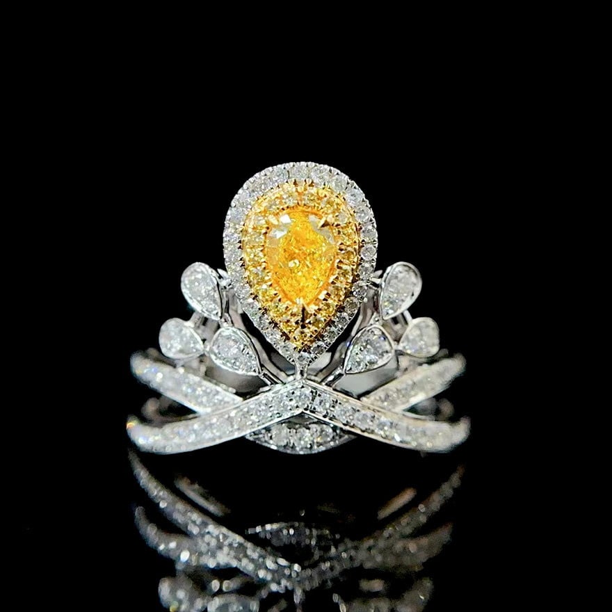 14k Gold 0.90 Ctw Natural Yellow Diamond & Diamond Ring: Ref:231182093 // gold content:14k gold // ring size:7. 25us // // main gemstone:yellow diamond // shape:pear // carat weight:0. 33ct // color:yellow // treatment:natural // // adjacent gemstone 2 : di