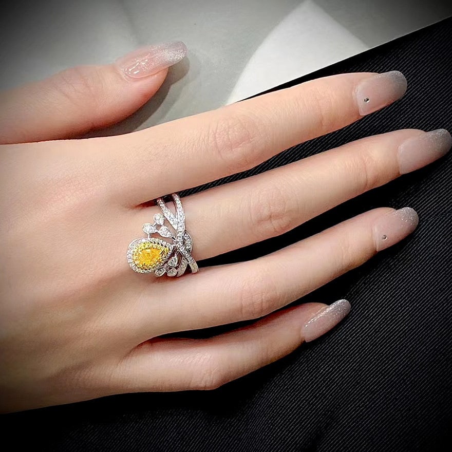 14k Gold 0.90 Ctw Natural Yellow Diamond & Diamond Ring - 2
