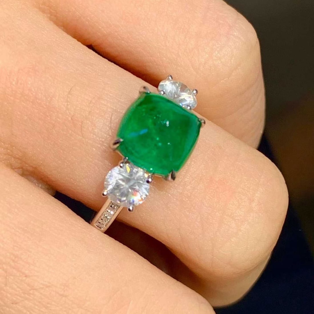 14k Gold 3.3 Ct Natural Emerald & Diamond Ring - 4
