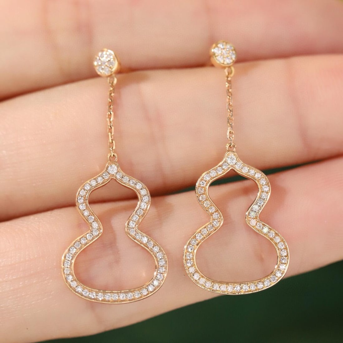 14k Gold 0.4 Ct Natural H Diamond Earrings: Ref:231182175 // gold content:14k gold // main gemstone:diamond // shape:round // carat weight:0. 4ct // clarity grade:vs-si // color:h // treatment:natural // cut grade:g // Condition: New Low