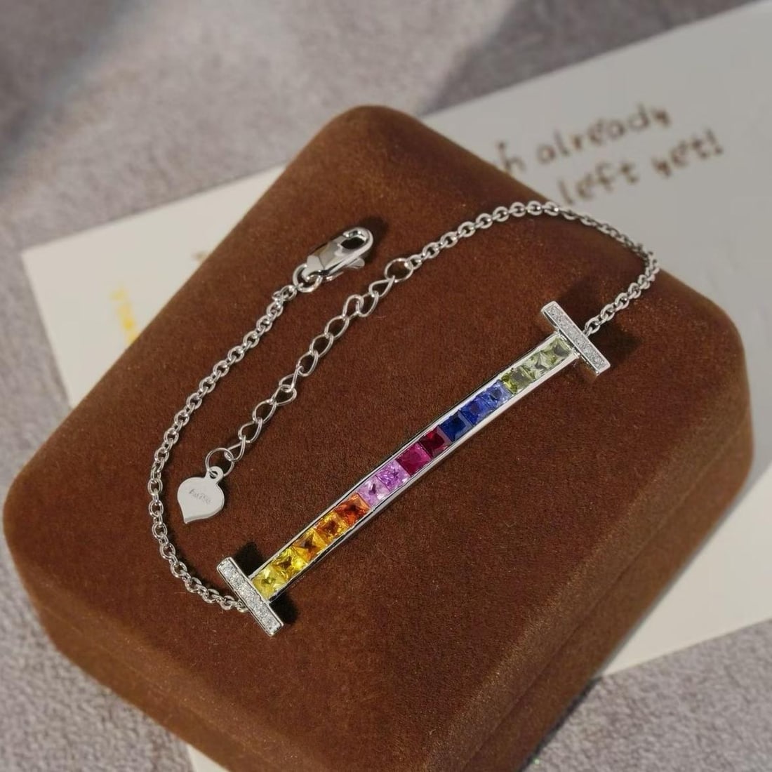 14k Gold 2.1 Ct Natural Sapphire & Diamond Bracelet: Ref:231182180 // gold content:14k gold // main gemstone:sapphire // shape:princess // carat weight:2. 1ct // color:color // treatment:natural // // adjacent gemstone 2 : diamond // shape:round //