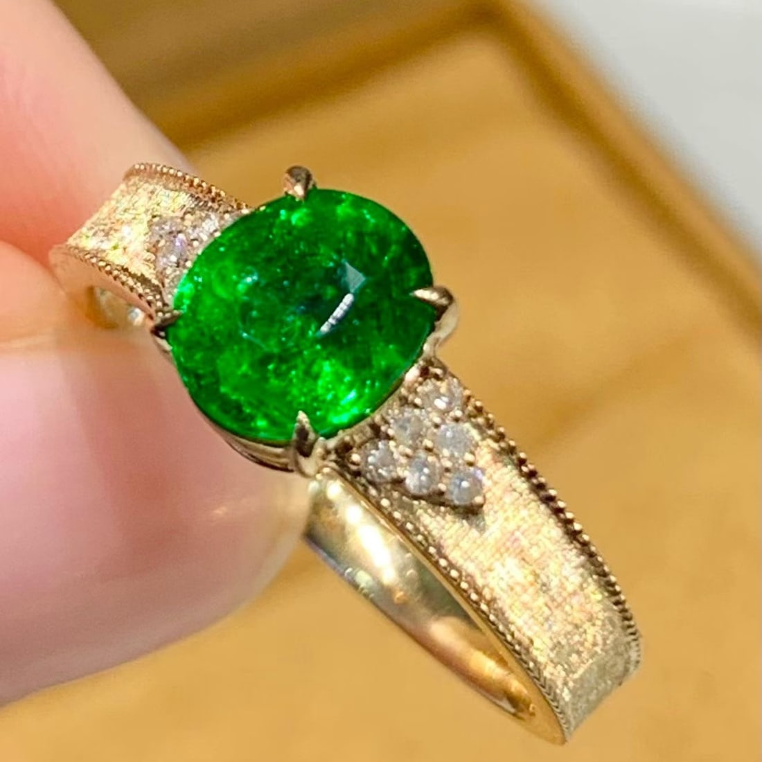 14k Gold 1.4 Ct Vivid Green Natural Tsavorite & Diamond Ring - 2