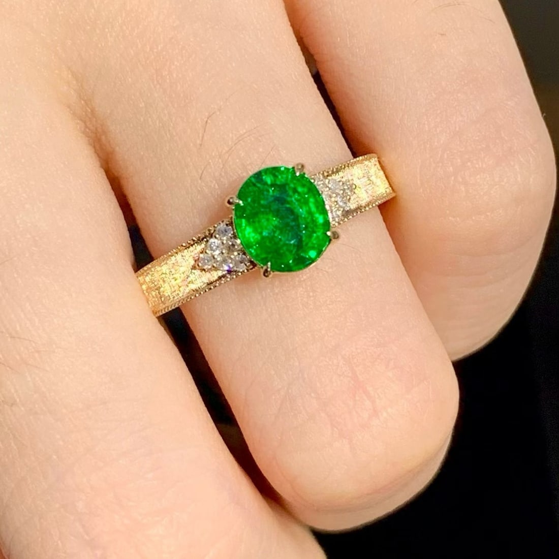 14k Gold 1.4 Ct Vivid Green Natural Tsavorite & Diamond Ring - 3