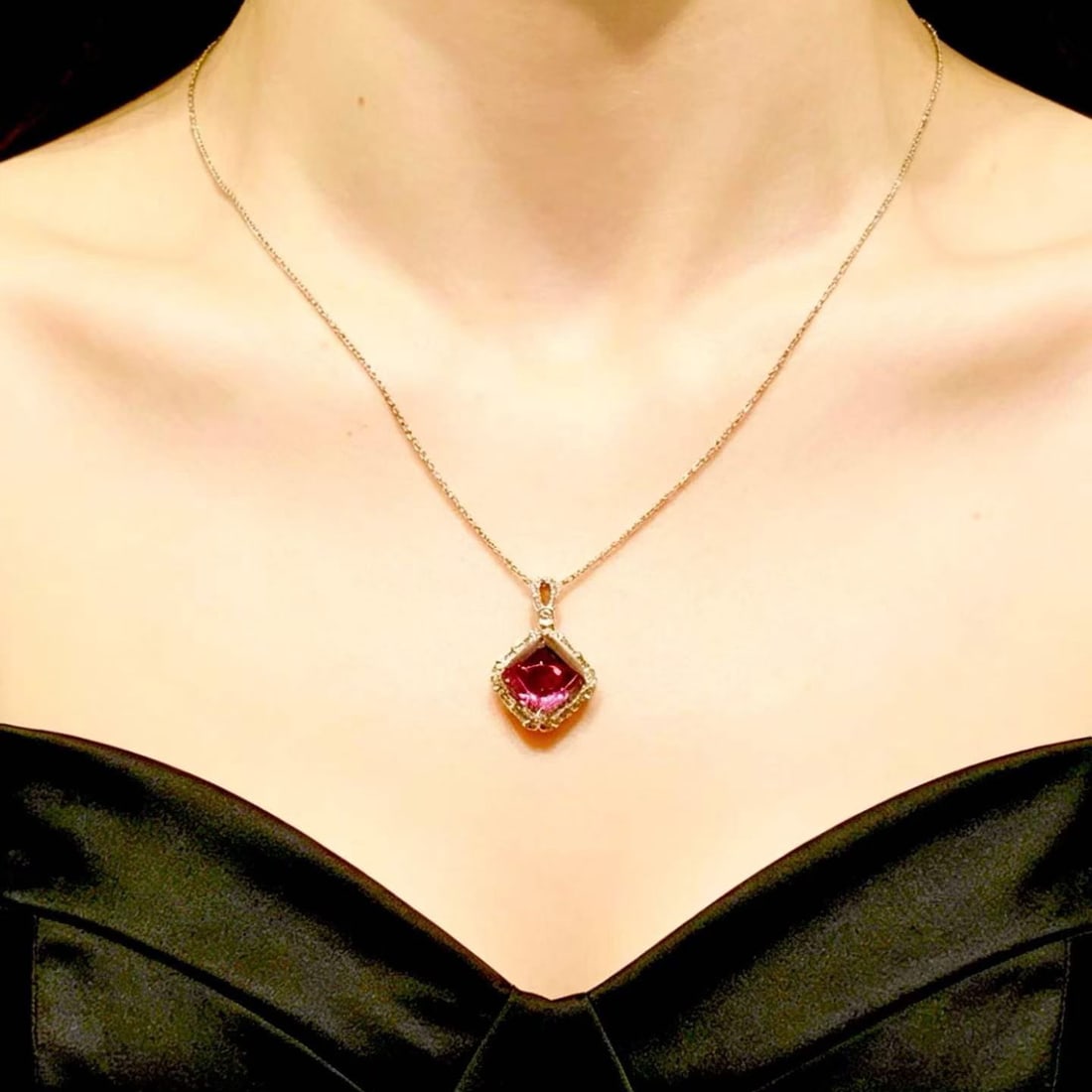 14k Gold 3 Ct Natural Tourmaline & Diamond & Sapphire Pendant( Without Chain ) - 4