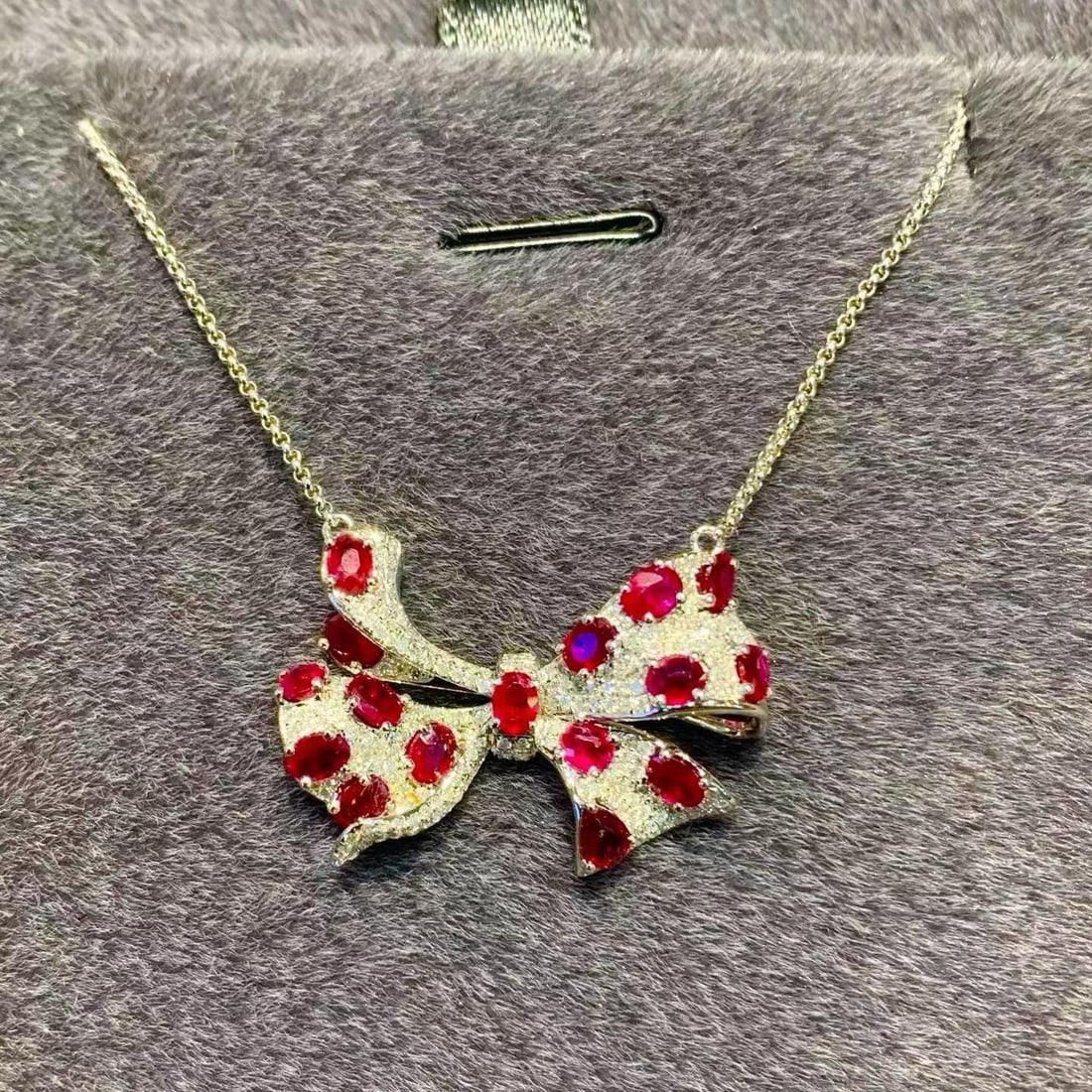 14k Gold 2.8 Ct Natural Ruby & Diamond Necklace: Ref:231182213 // gold content:14k gold // main gemstone:ruby // shape:multiple // carat weight:2. 8ct // color:red // treatment:natural // // adjacent gemstone 2 : diamond // shape:round // clarity
